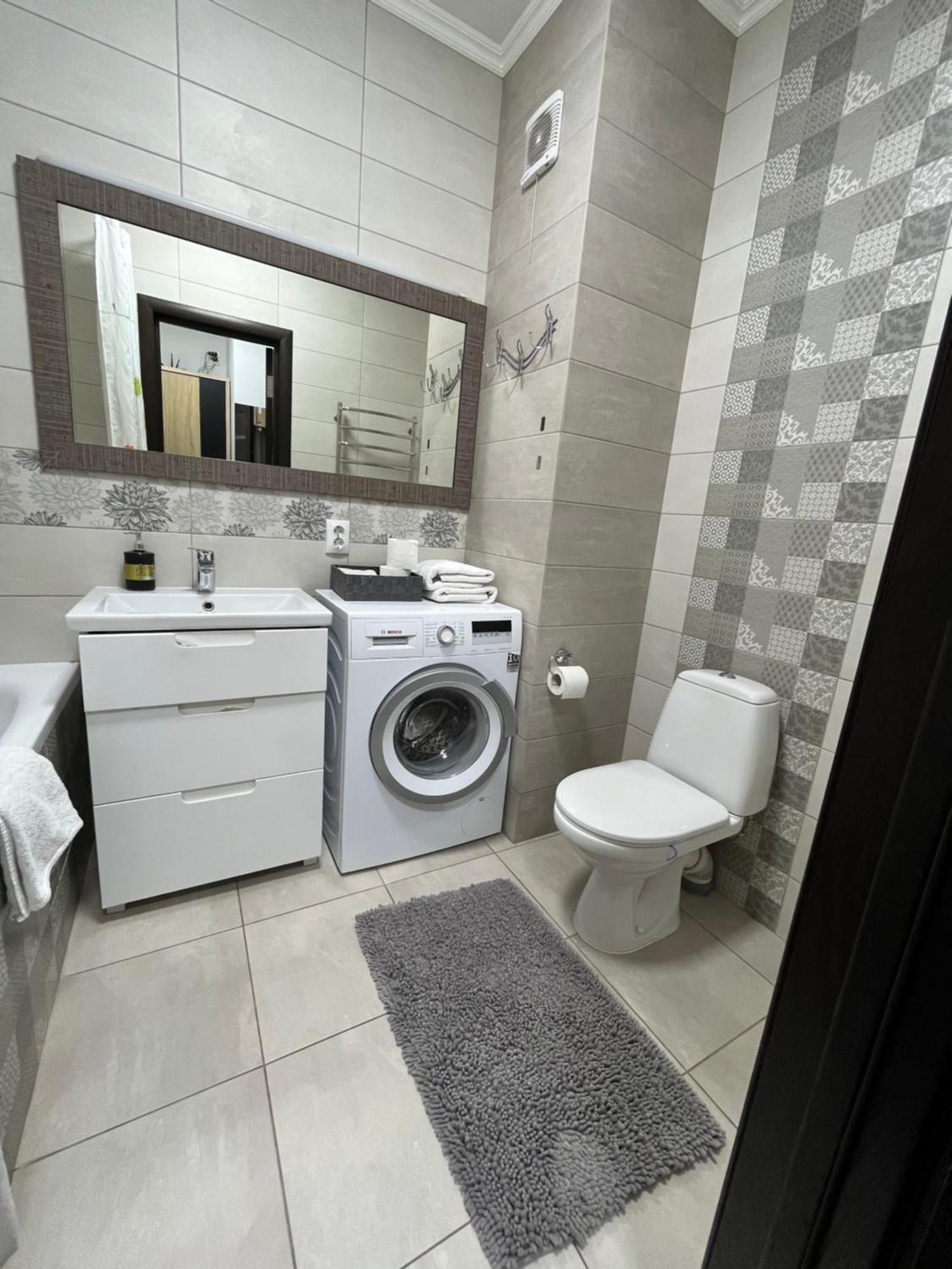 Vip Avalon City Lviv Extérieur photo