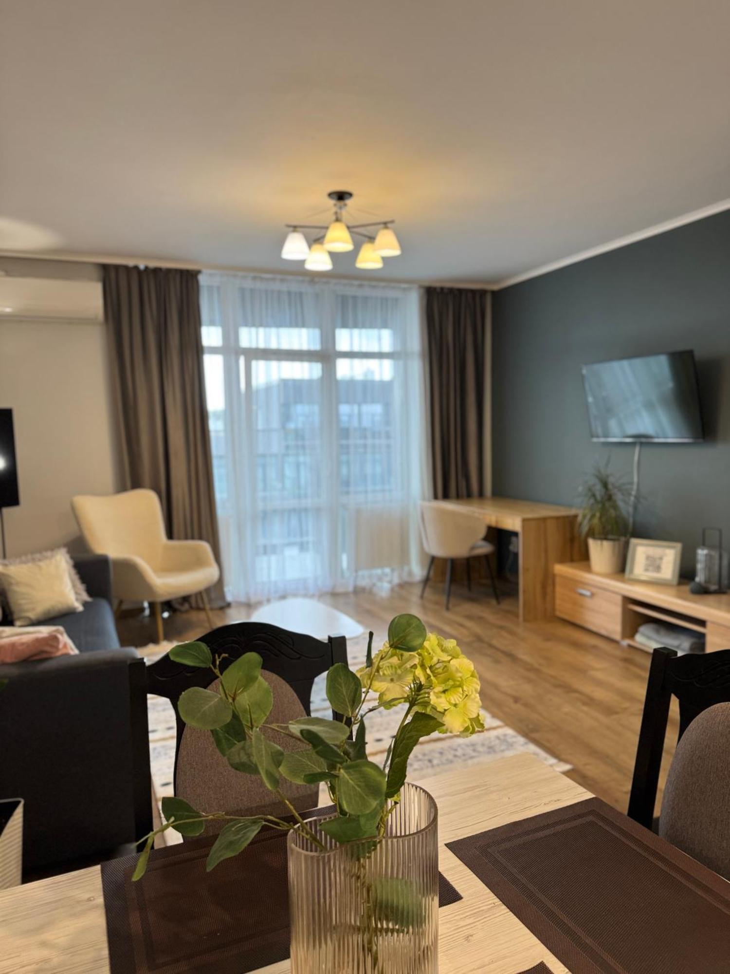 Vip Avalon City Lviv Extérieur photo