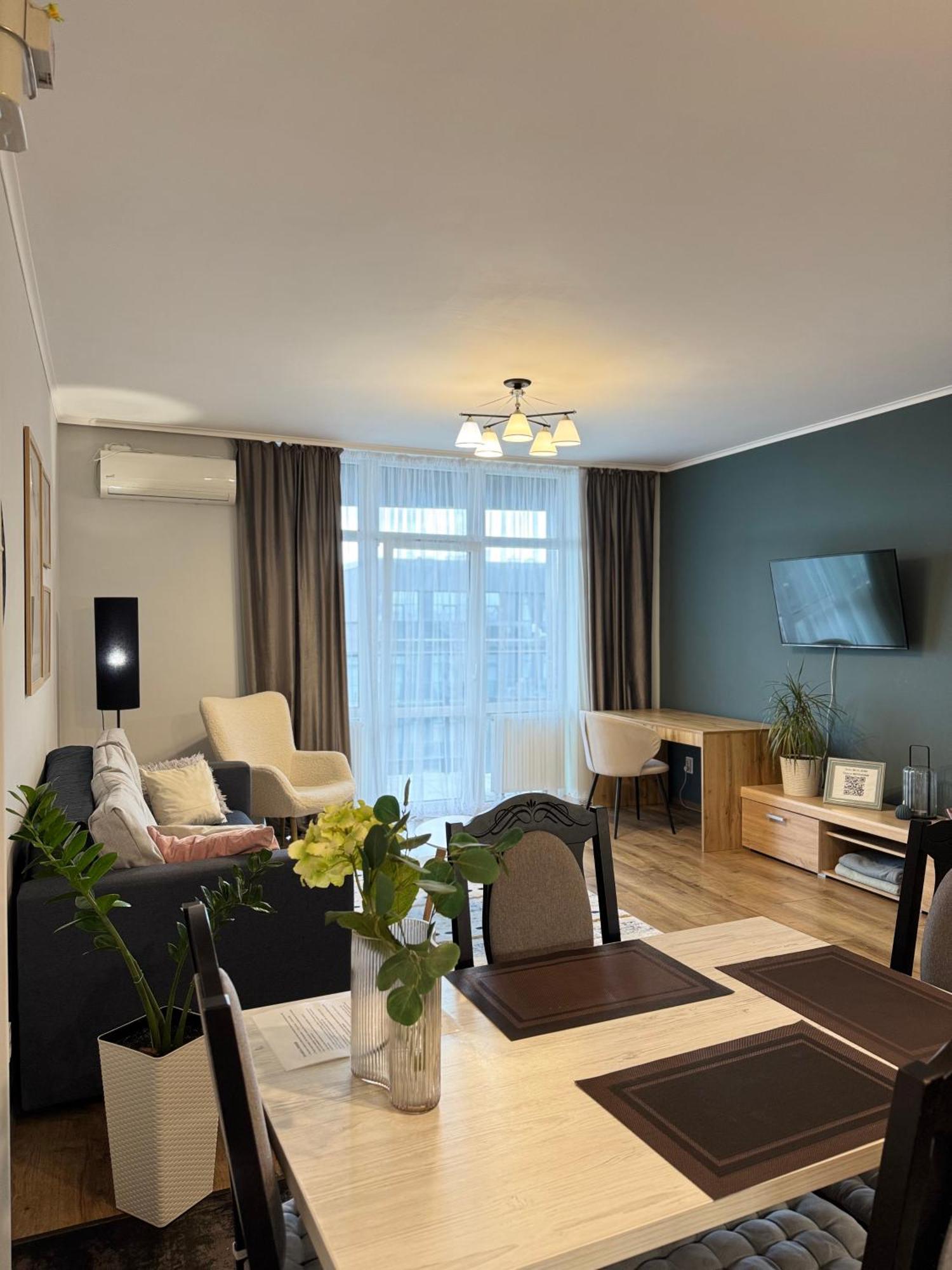 Vip Avalon City Lviv Extérieur photo